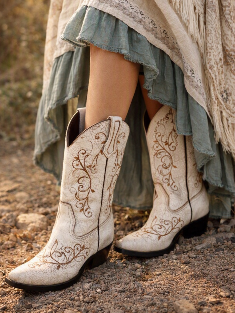 J.B. Dillon Reserve White Leather Embroidered Womens 7 B Western Boots